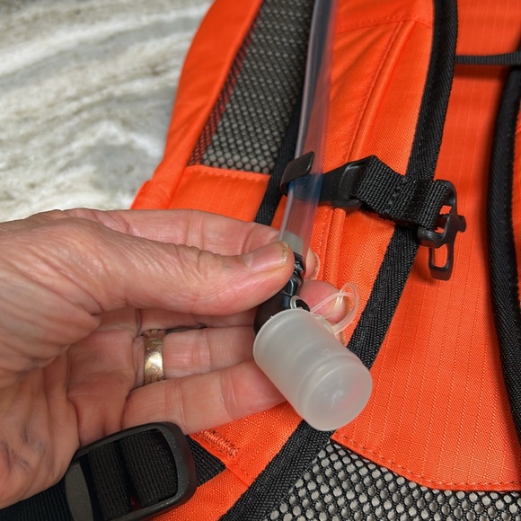 Klymit Echo 12L Orange Backpack NEW TAGS HYDRATION BACK PACK / WAIST PADDING - Picture 10 of 11
